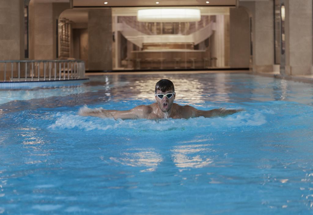 Hotel Elite World Grand Istanbul Basin Ekspres Zewnętrze zdjęcie Swimming pool